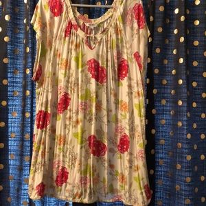Floral Old Navy blouse size 4x